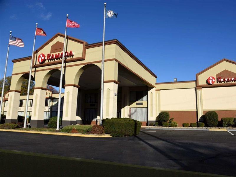 Ramada By Wyndham Triangle/Quantico Hotel Exterior photo