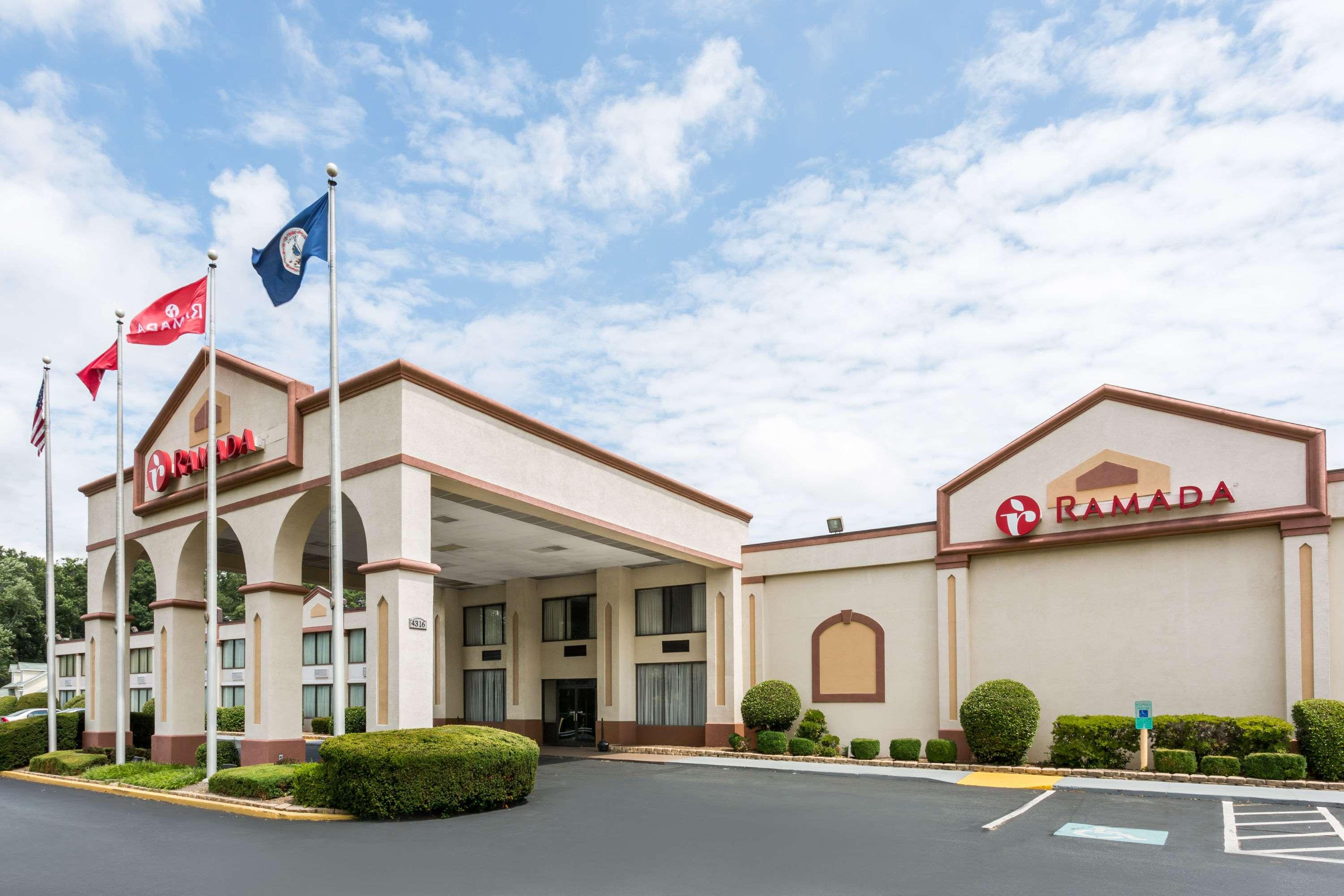 Ramada By Wyndham Triangle/Quantico Hotel Exterior photo